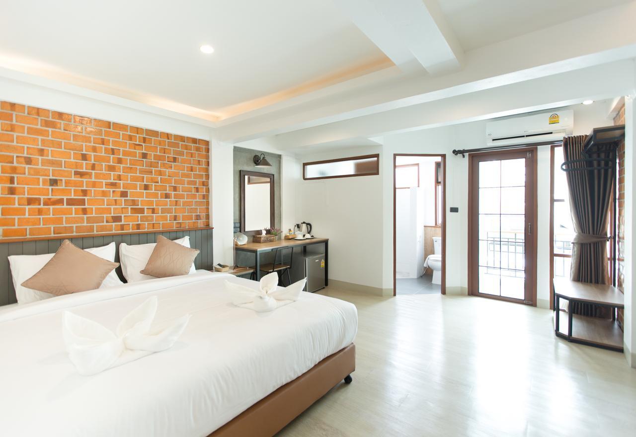 The Old City Wall Inn Chiang Mai Exteriör bild