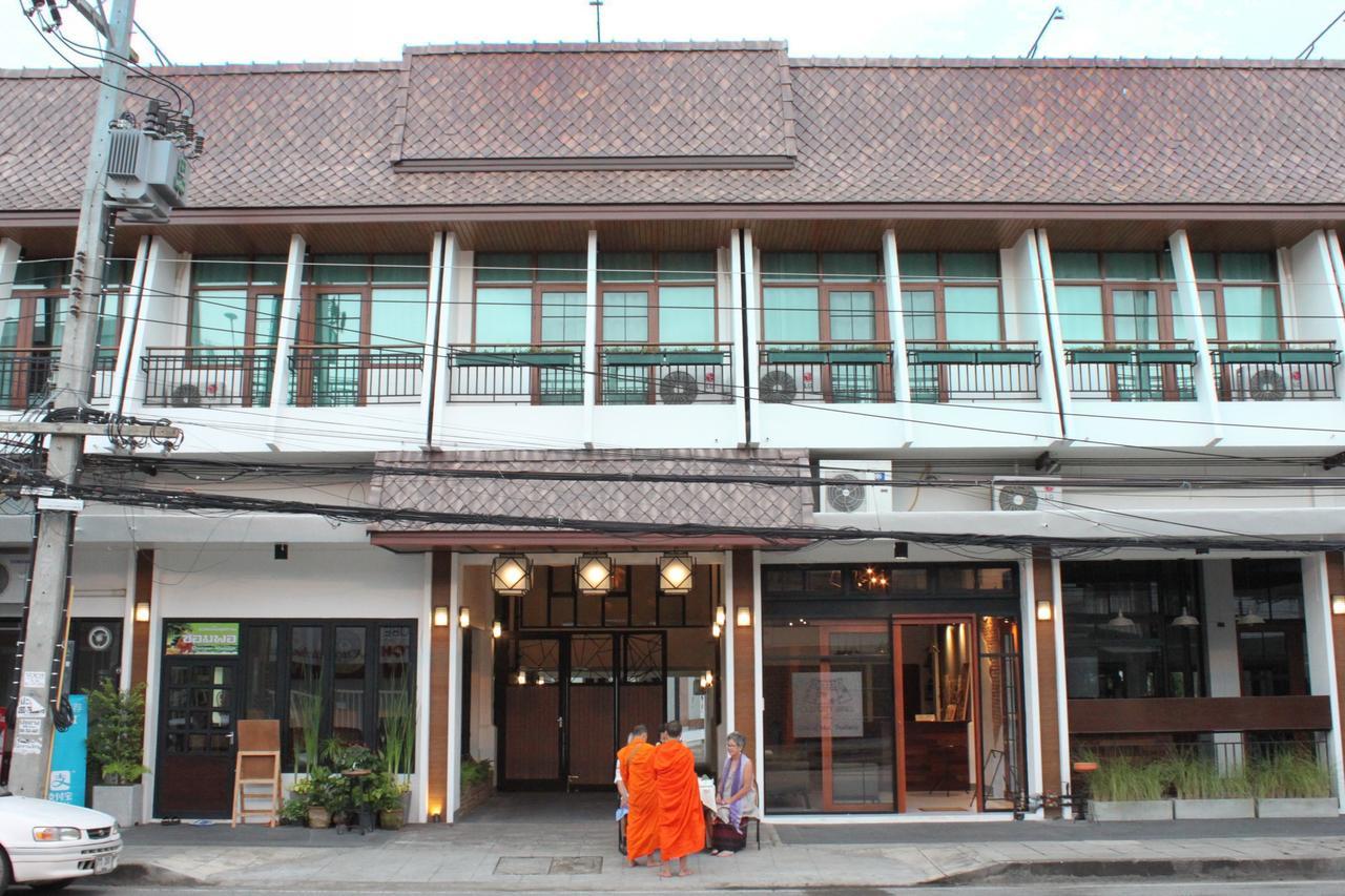 The Old City Wall Inn Chiang Mai Exteriör bild