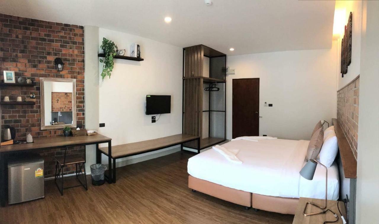 The Old City Wall Inn Chiang Mai Exteriör bild